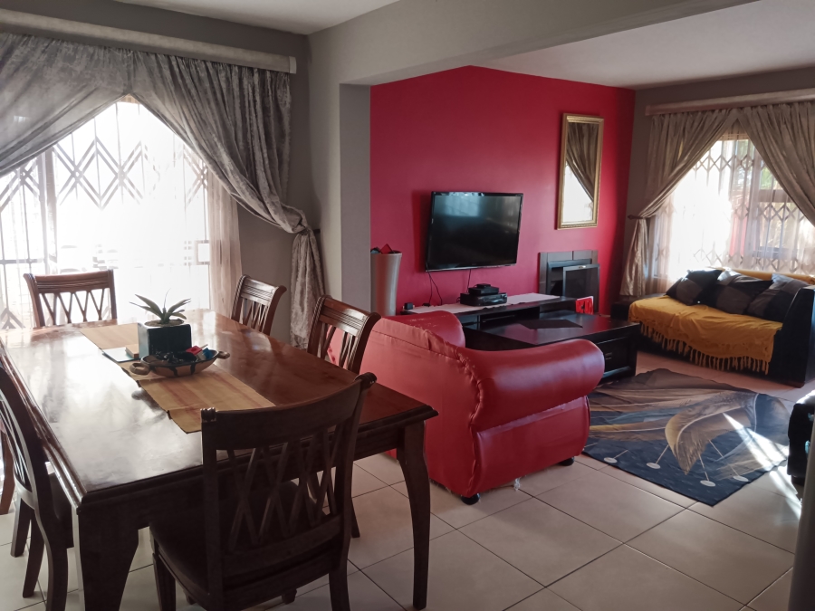 4 Bedroom Property for Sale in Vista Park Free State
